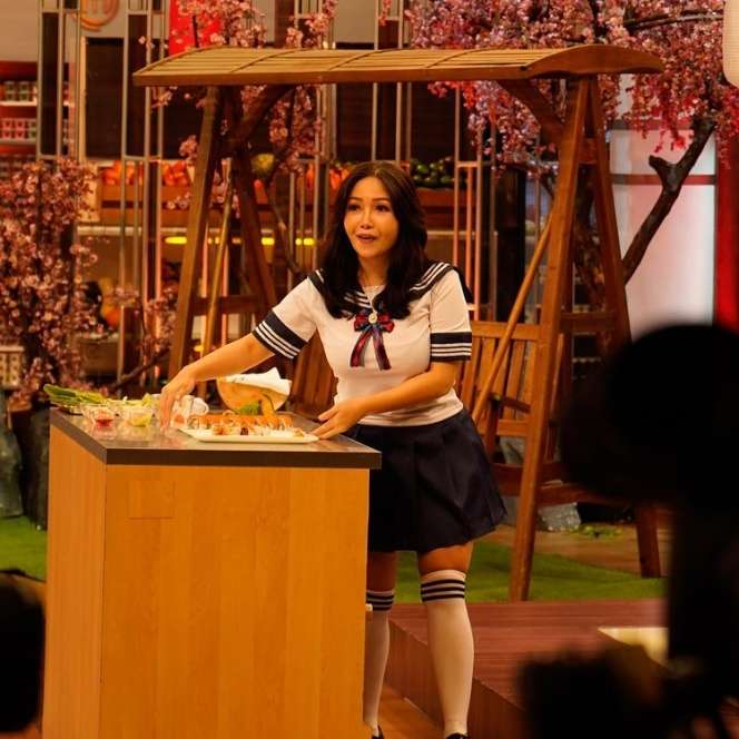 Potret Chef Marinka Pakai Kostum Unik ala Anime, Bikin Nggak Bisa Kedip!