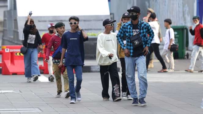 Rupa-rupa Gaya Outfit Bocah 'SCBD Citayam Fashion Week'