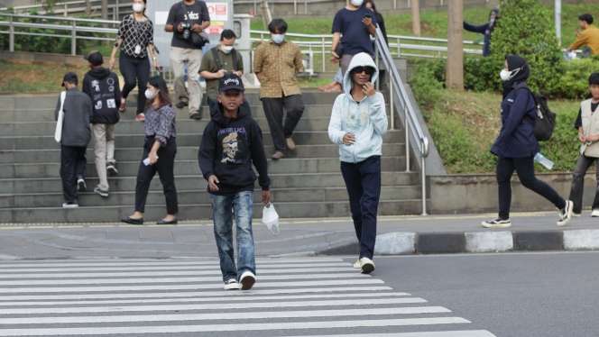 Rupa-rupa Gaya Outfit Bocah 'SCBD Citayam Fashion Week'