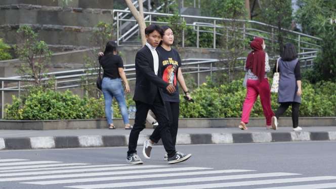 Rupa-rupa Gaya Outfit Bocah 'SCBD Citayam Fashion Week'