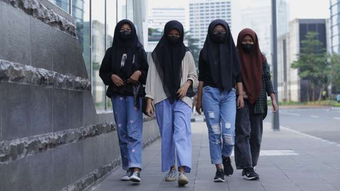 Rupa-rupa Gaya Outfit Bocah 'SCBD Citayam Fashion Week'