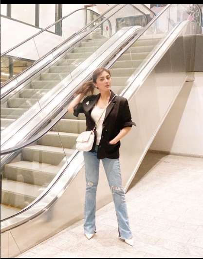 Ingat Dhena Devanka Mantan Istri Jonathan Frizzy? Kini Tempati Rumah Baru Bareng Ketiga Anaknya!