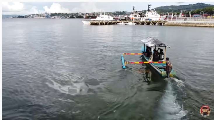 Potret Rumah Makan Apung di Tengah Laut, Konsepnya Unik Banget!
