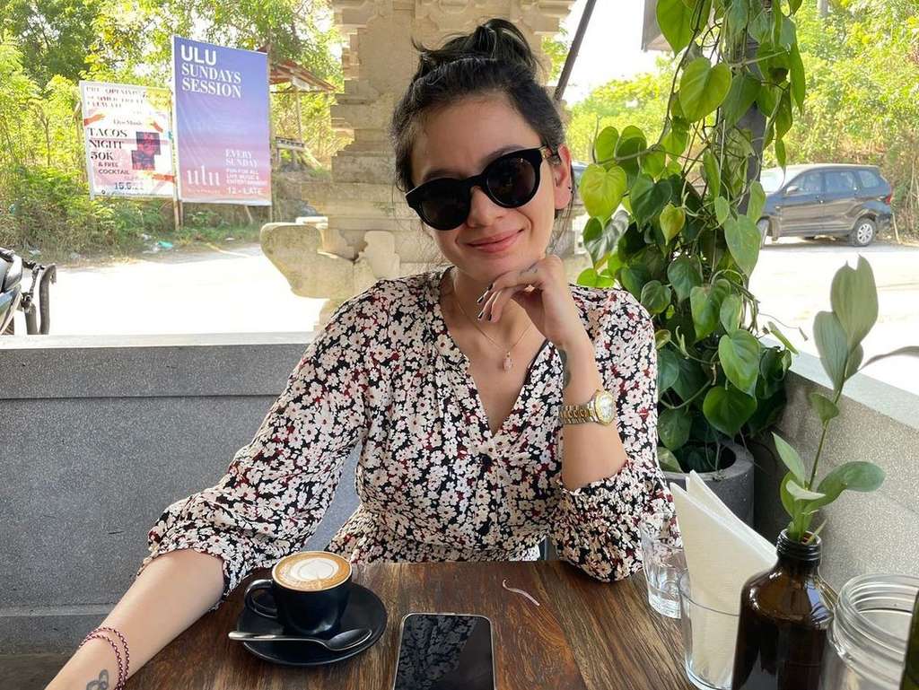 10 Potret Citra Anidya Pacar Chef Juna Saat Tampil Polos, Cantik Banget Bak Barbie Hidup!