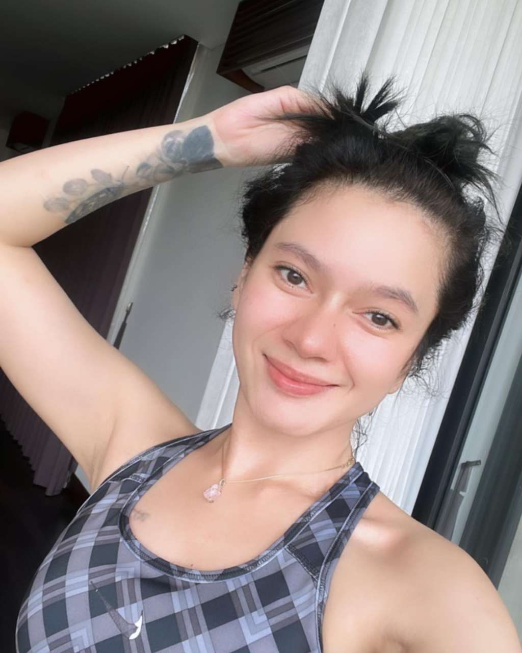 10 Potret Citra Anidya Pacar Chef Juna Saat Tampil Polos, Cantik Banget Bak Barbie Hidup!