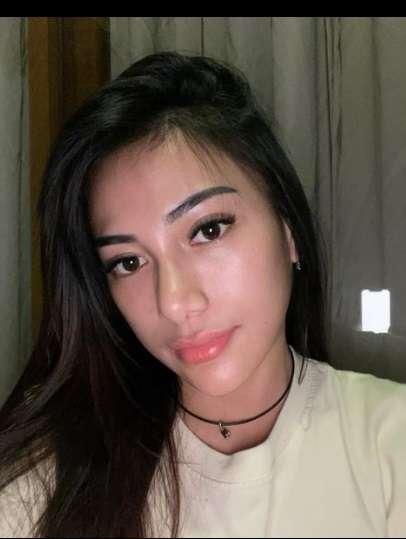 Potret Rezy Adisty Model Cantik yang Kerap Berbagi dengan Anak-anak Manusia Silver, Sisi Lain yang Tak Banyak Orang Tahu!