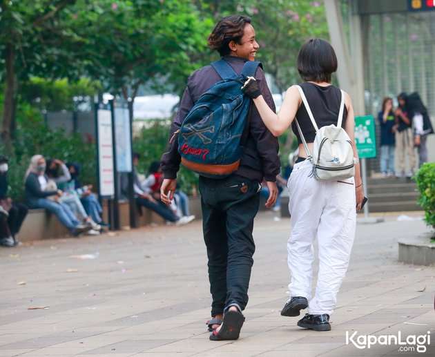 Disebut Mirip Fuji, Ini Potret Jeje dan Kekasih di Kawasan Sudirman, Pasangan Viral di TikTok!