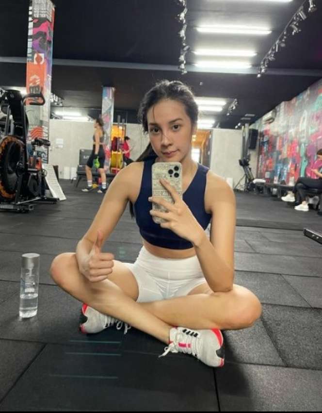 Potret Anya Geraldine Pakai Baju Olahraga, Bikin Nggak Bisa Kedip!