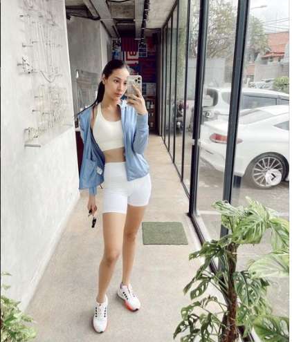 Potret Anya Geraldine Pakai Baju Olahraga, Bikin Nggak Bisa Kedip!