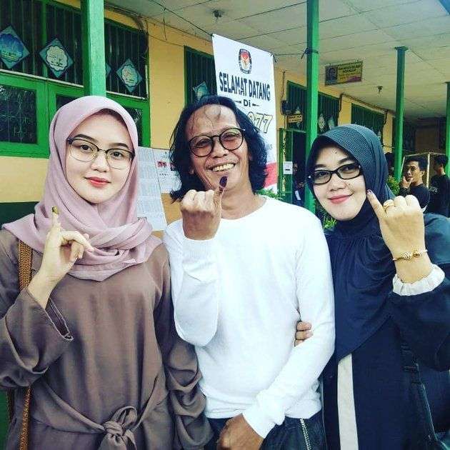 Jarang Tersorot! Potret Tia Septiana Anak Pelawak Mandra yang Berparas Menawan