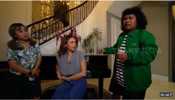 Potret Rumah Violenzia Jeanette, Bestie Vanessa Angel, Desainnya Super Mewah!