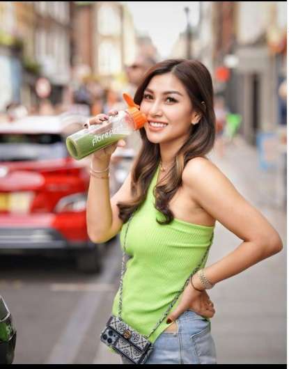 Sempat Dituding Numpang Hidup Pada Kakaknya, Ternyata Artis Ini Punya Kekayaan Melimpah, Suaminya Bukan Orang Sembarangan!