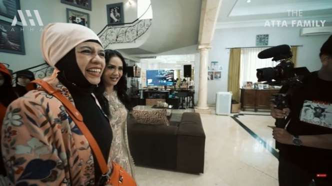 Momen Perdana Pertemuan Ibunda Atta Halilintar Dengan Krisdayanti Setelah Satu Tahun Jadi Besan
