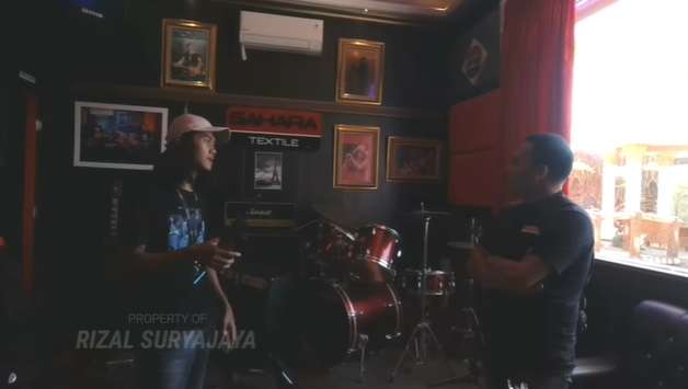 Potret Rumah Terbengkalai Disulap Jadi Mewah Bak Istana, Biayanya Capai Rp10 Miliar!