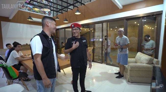 10 Potret Kantor Gading Marten yang Besar dan Mewah, Ada Mini Bar & Kolam Renang, Bikin Mantan Minder?