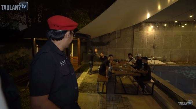 10 Potret Kantor Gading Marten yang Besar dan Mewah, Ada Mini Bar & Kolam Renang, Bikin Mantan Minder?