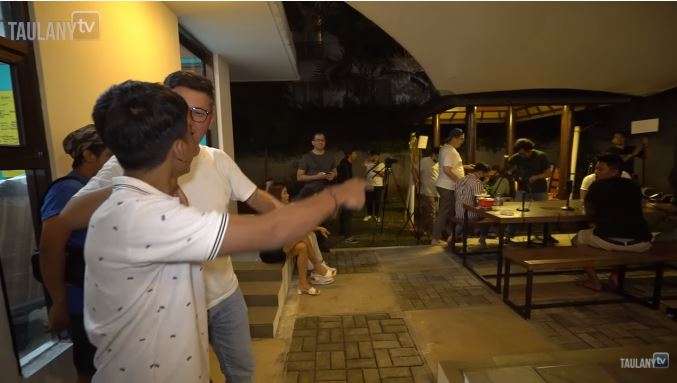 10 Potret Kantor Gading Marten yang Besar dan Mewah, Ada Mini Bar & Kolam Renang, Bikin Mantan Minder?