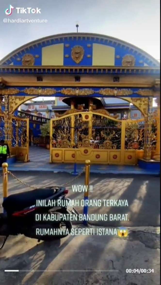 10 Potret Rumah Mewah Orang Terkaya di Bandung Barat yang Viral, Ternyata Seorang Peramal Terkenal!