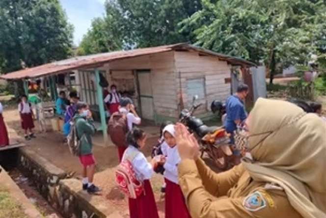 8 Potret Cantiknya Wakil Bupati Seruyan yang Viral, Parasnya Bak Barbie, Bikin Warga Betah!