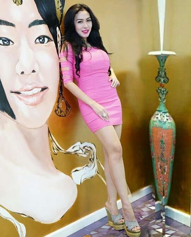 Tak Banyak yang Tahu, Ini Potret Istri Romy Rafael, Ternyata Awet Muda Banget!