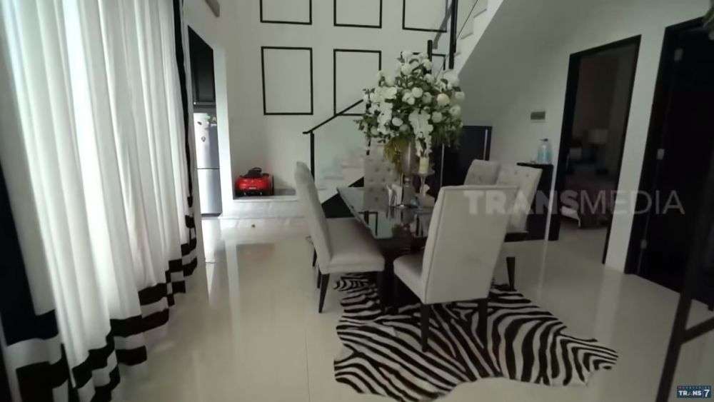 Perang Dingin, 10 Adu Mewah Rumah Nikita Mirzani VS Nindy Ayunda, Siapa Predikat Janda Tajir?