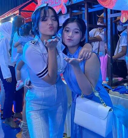 Potret Kedekatan Fuji dan Chika Adik Tiri Mayang
