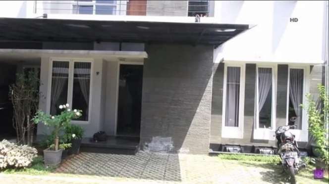 9 Potret Rumah Edric Tjandra yang Jarang Tersorot, Mewah Abis, Buka Pintu Pakai Sidik Jari!