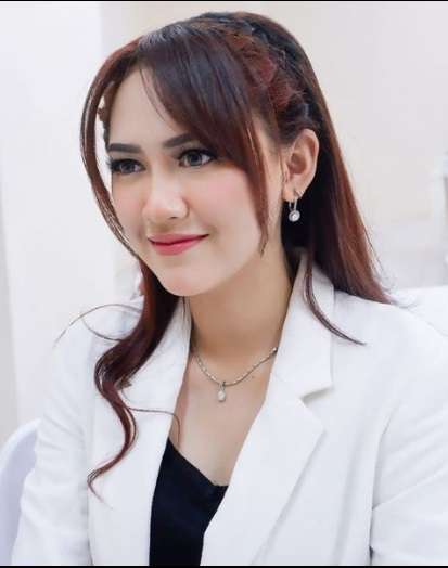 Tak Disangka, Gadis Culun Berseragam Ini Kini Jadi Pedangdut Hits, Lagu-lagunya Bikin Ambyar! Bisa Tebak?