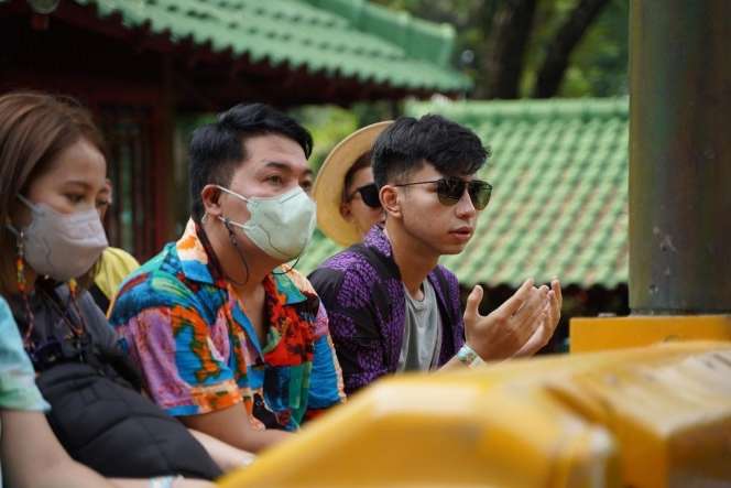 Ingat Dimas Kembaran Raffi Ahmad? Lama Tak Nongol di Andara, Kini Kepergok Jadi Tukang Parkir, Lihat 8 Potretnya