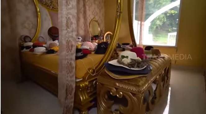 Potret Rumah Indah Sari Mantan Kekasih Saipul Jamil, Mewah Kamar Tidurnya Serba Emas!