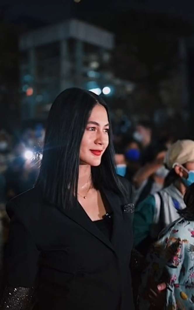 Potret Paula Verhoeven Ikut Citayam Fashion Week, Auto Salfok Bocil SCBD: 'Langsung Datang Pawangnya' 