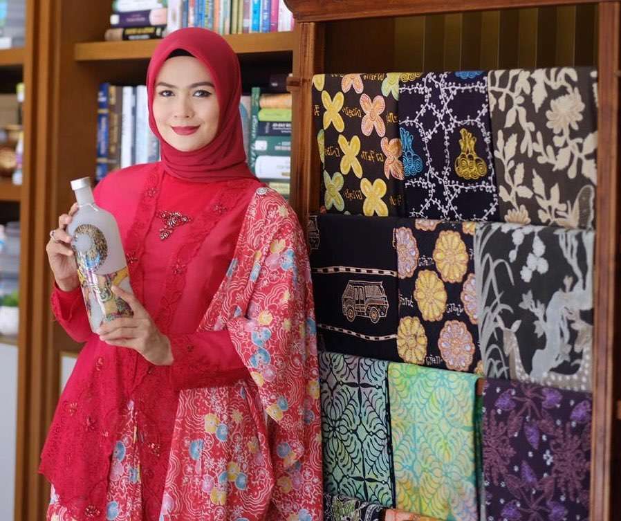 10 Adu Gaya Atalia Praratya VS Yane Ardian, Istri Kepala Daerah Cantik & Hits, Siapa yang Jadi Idola?