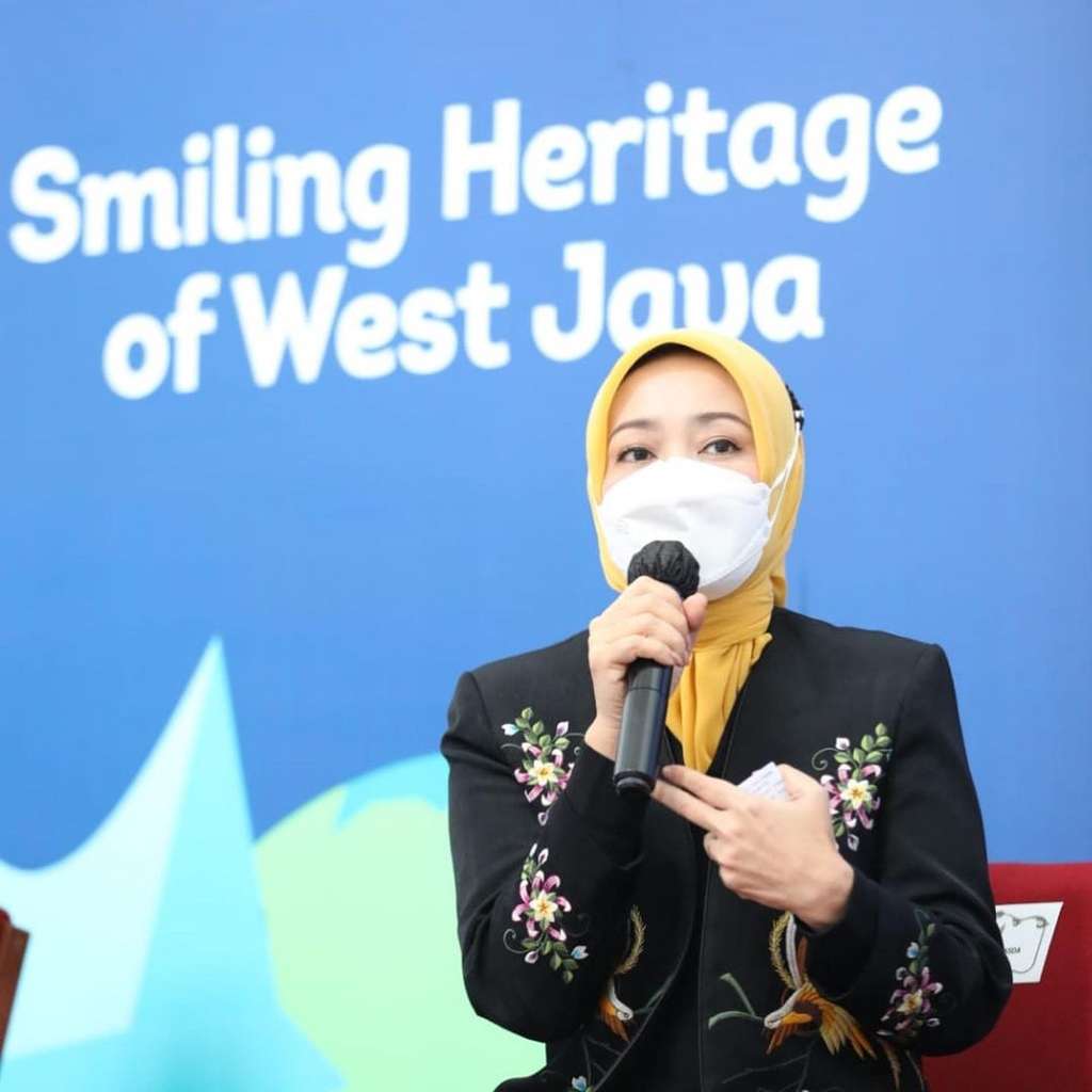 10 Adu Gaya Atalia Praratya VS Yane Ardian, Istri Kepala Daerah Cantik & Hits, Siapa yang Jadi Idola?