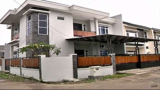 Potret Rumah Zaskia Gotik, Dulu Tidur Beralaskan Tikar Kini Punya Hunian Bak Istana!