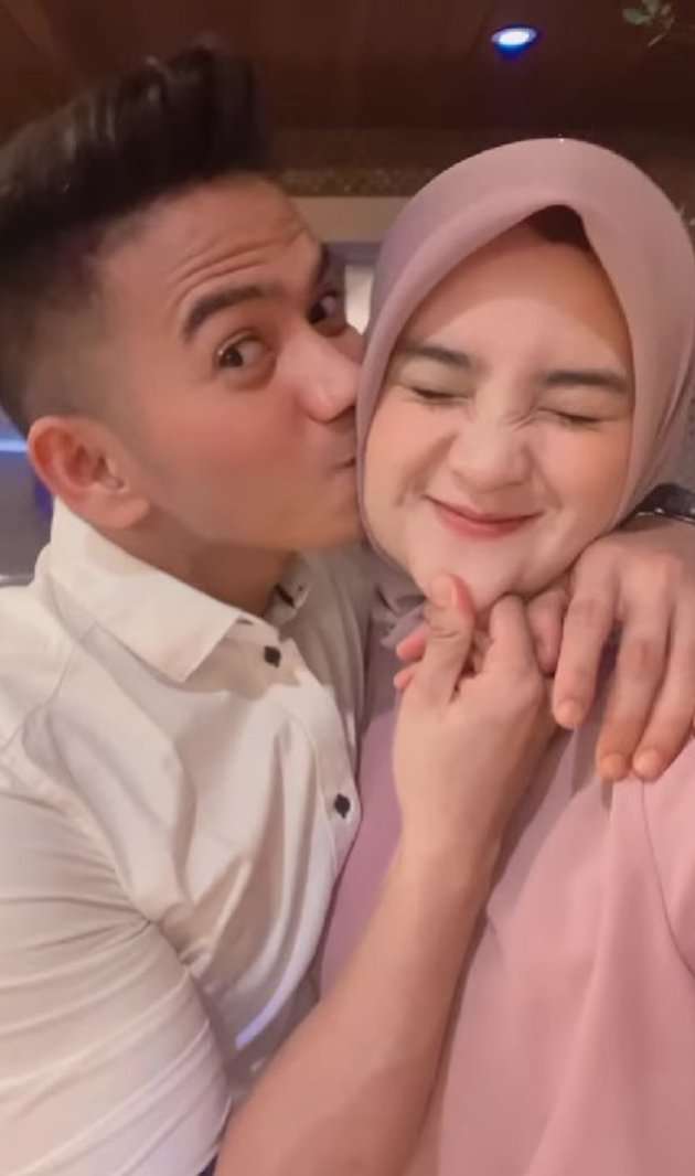 Potret Ridho DA Pamer Cium Syifa di Medsos, Malah Dapat Kritikan Netizen