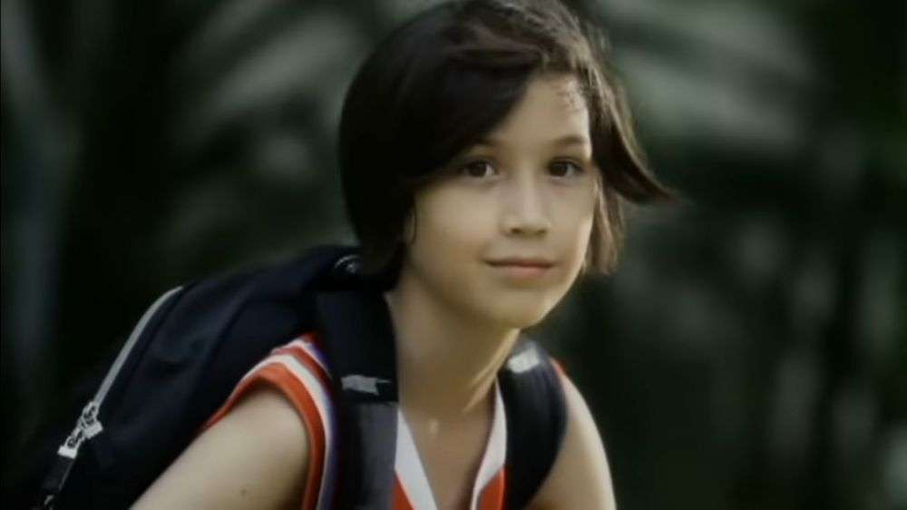Ingat Bocah di Video Klip Sheila On 7 `Hari Bersamanya`? Dulu Polos Banget Kini Bikin Penampilannya Bikin Pangling!