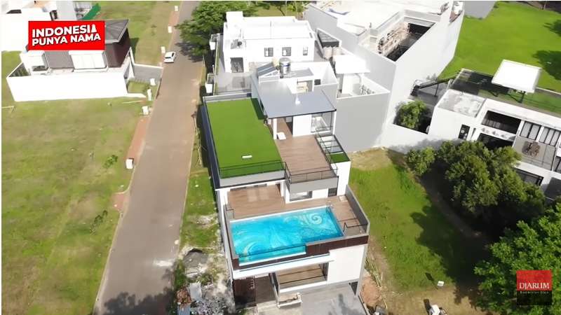 10 Potret Rumah Mewah Liliyana Natsir ` Pebulutangkis Legendaris`, Buka Pintu Langsung Pemandangan Danau yang Indah!