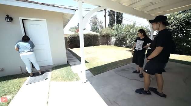 Potret Rumah Uya Kuya di Amerika Serikat, Ternyata Nggak Kalah Mewah!