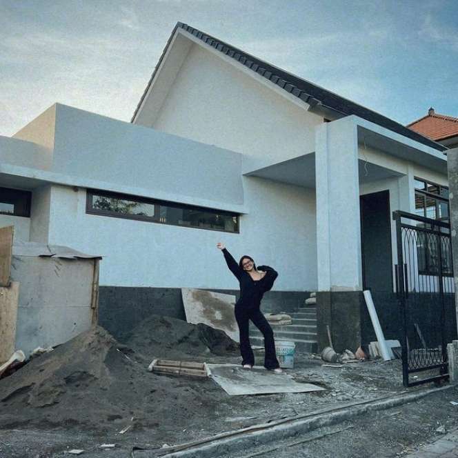Pamer Proyek Perdana, Shafa Harris Resmi Jadi Developer Muda, Nggak Kalah Keren dengan Sang Ayah!