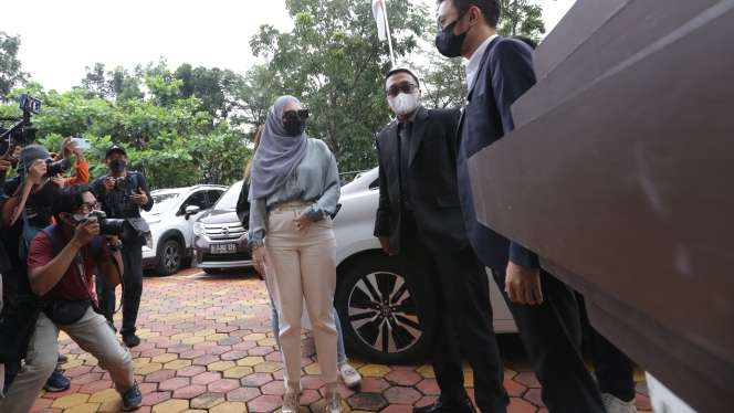 FOTO: Nathalie Holscher Mantap Bercerai dari Sule, Semoga Selesai dengan Baik