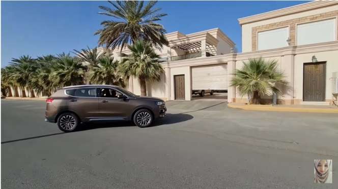10 Potret Rumah WNI Supir Penasihat Raja di Makkah, Bak Istana, Penuh Koleksi Mobil Mewah!