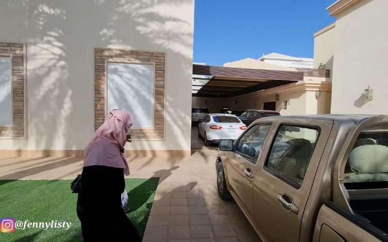 10 Potret Rumah WNI Supir Penasihat Raja di Makkah, Bak Istana, Penuh Koleksi Mobil Mewah!