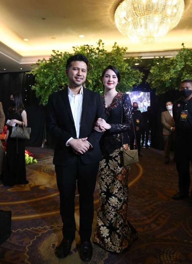 Potret 8 Istri Pejabat Hadiri Kondangan, Arumi Bachsin Bikin Pangling!