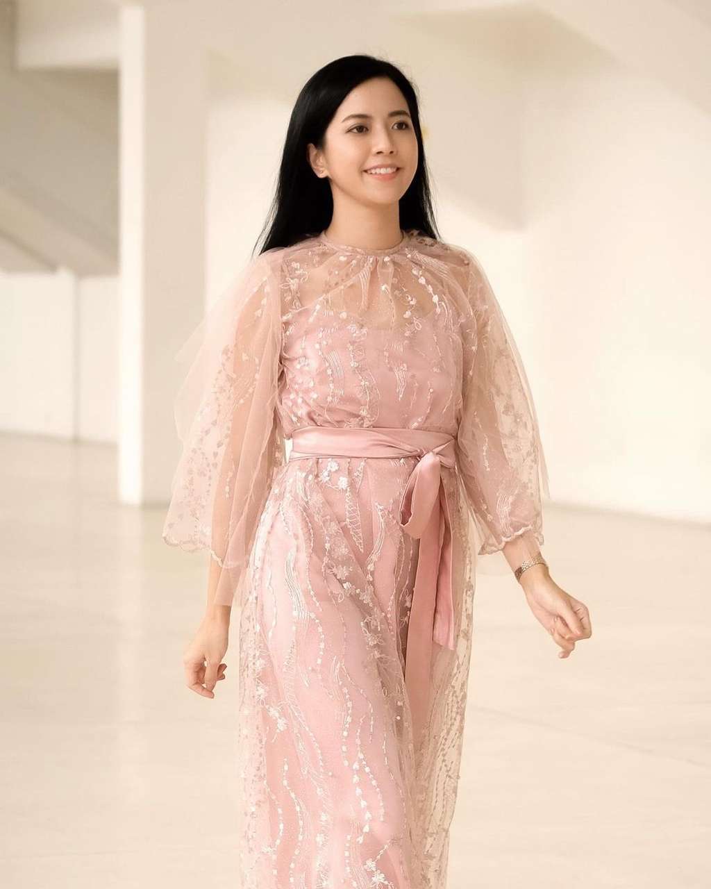Ingat Yeslin Wang Mantan Istri Delon Idol? Dulu Cerai Karena Suami Doyan Judi, Kini Nasibnya Berubah Drastis, Lihat 8 Potretnya