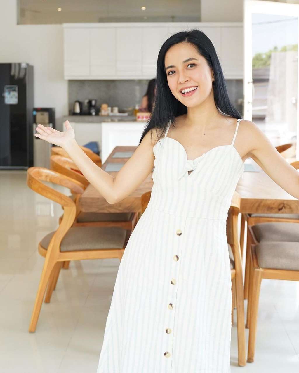 Ingat Yeslin Wang Mantan Istri Delon Idol? Dulu Cerai Karena Suami Doyan Judi, Kini Nasibnya Berubah Drastis, Lihat 8 Potretnya