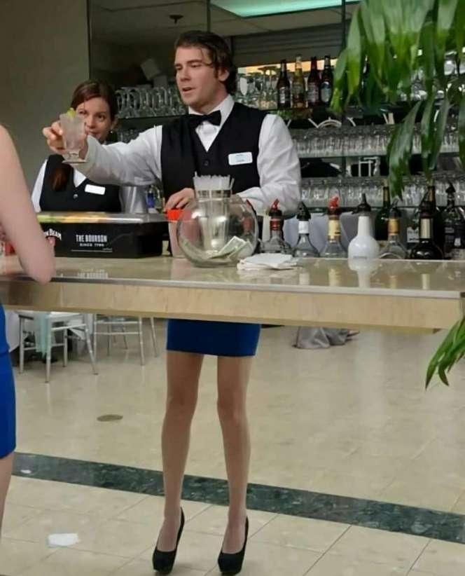 10 Potret Pantulan Cermin Ini Bikin Bingung, Kok Bisa?