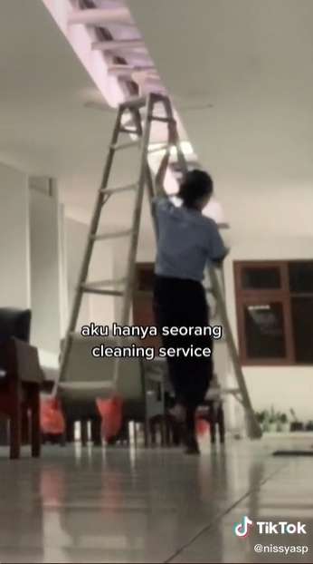 8 Potret Cleaning Service Viral yang Cantiknya Bak Bidadari, Disebut Pantas Jadi Model!