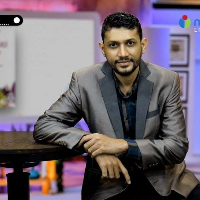 9 Potret Ustaz Kasif Heer yang Diisukan Dekat dengan Nathalie Holscher, Sama Tajirnya dengan Sule!