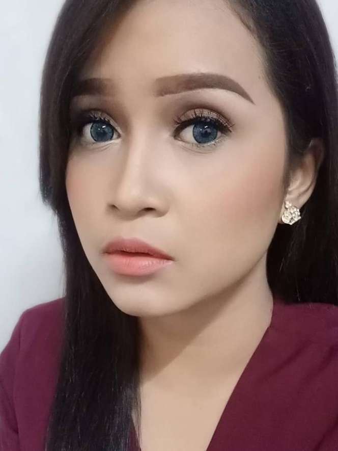 Masih Ingat Destia Astinatri Mantan Istri Kedua Daus Mini? Dulu Minta Cerai Lewat Chat, Kini Nasibnya Berubah Drastis!