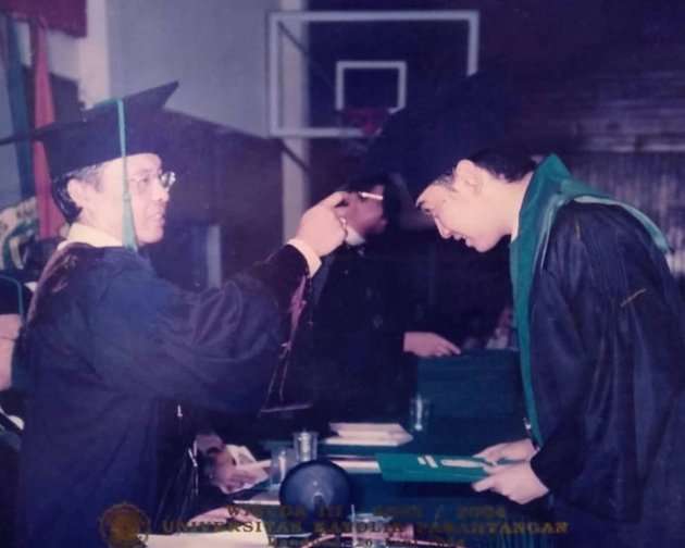 Potret 7 Presenter Saat Wisuda, Uya Kuya Beda Banget Bikin Pangling!